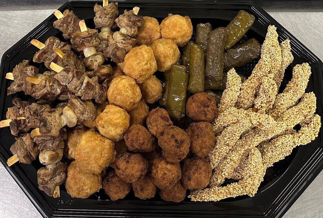 Топли хапки отблизо, приготвени на място
